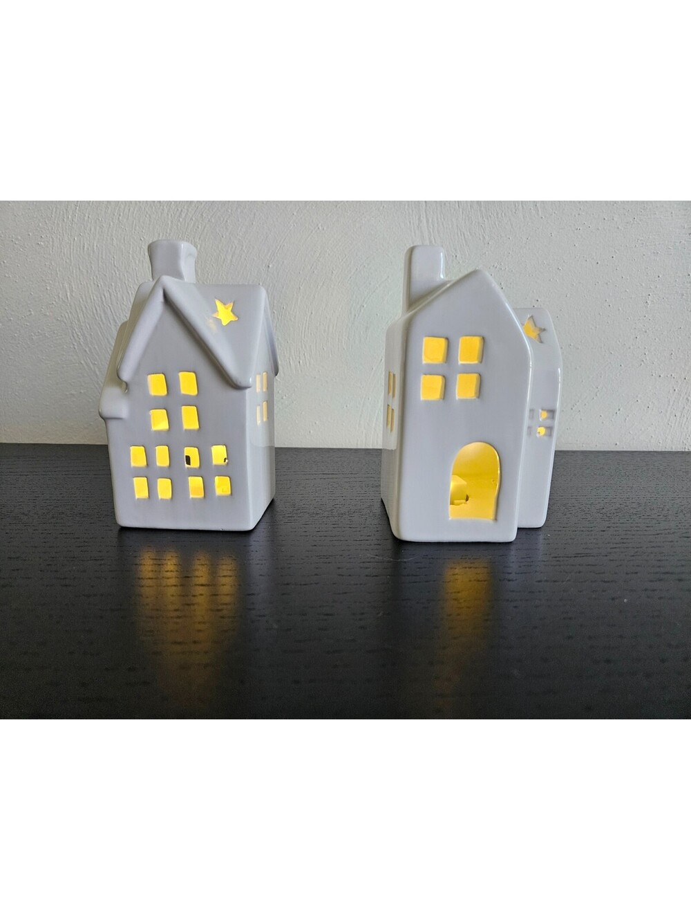 Chestnut Lane 5" Porcelain White Houses Decorations  LED Battery Operated (2)
